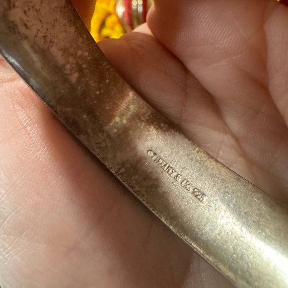 ONE DAY SALE✨

FINAL SALE♥️TIFFANY & CO. 925 vintage bangle bracelet ✨ - Picture 4 of 16